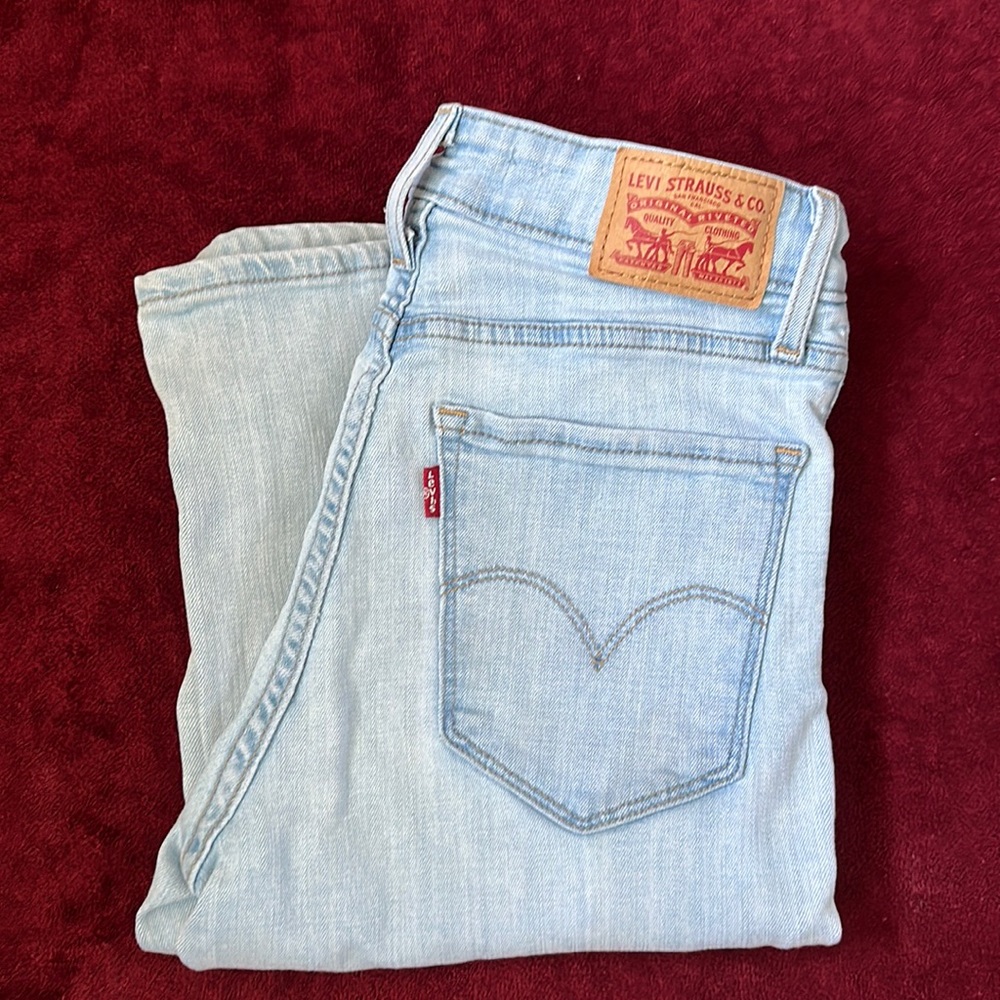 Levis 725 High rise Bootcut Jeans